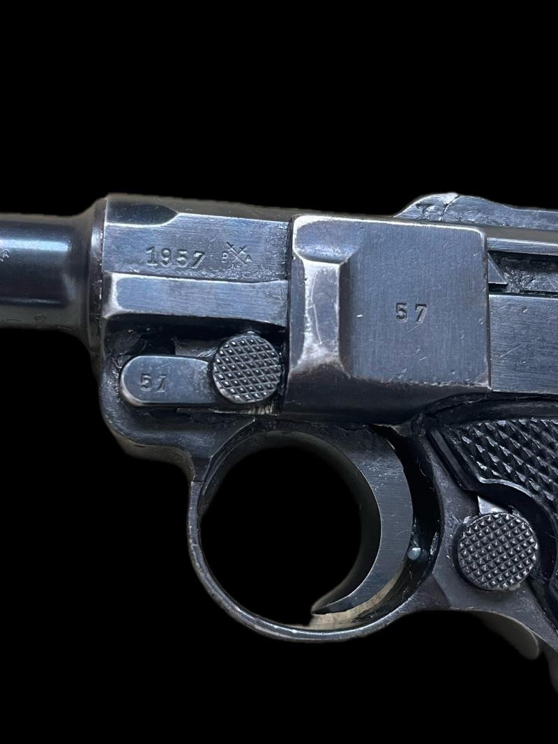 DEACTIVATED WW2 GERMAN 1939 DATED LUGER (MATCHING) (UK DEACTIVATION) — image 2