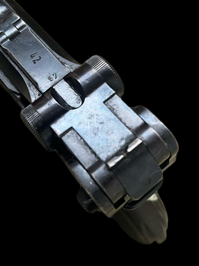 DEACTIVATED WW2 GERMAN 1939 DATED LUGER (MATCHING) (UK DEACTIVATION) — image 6