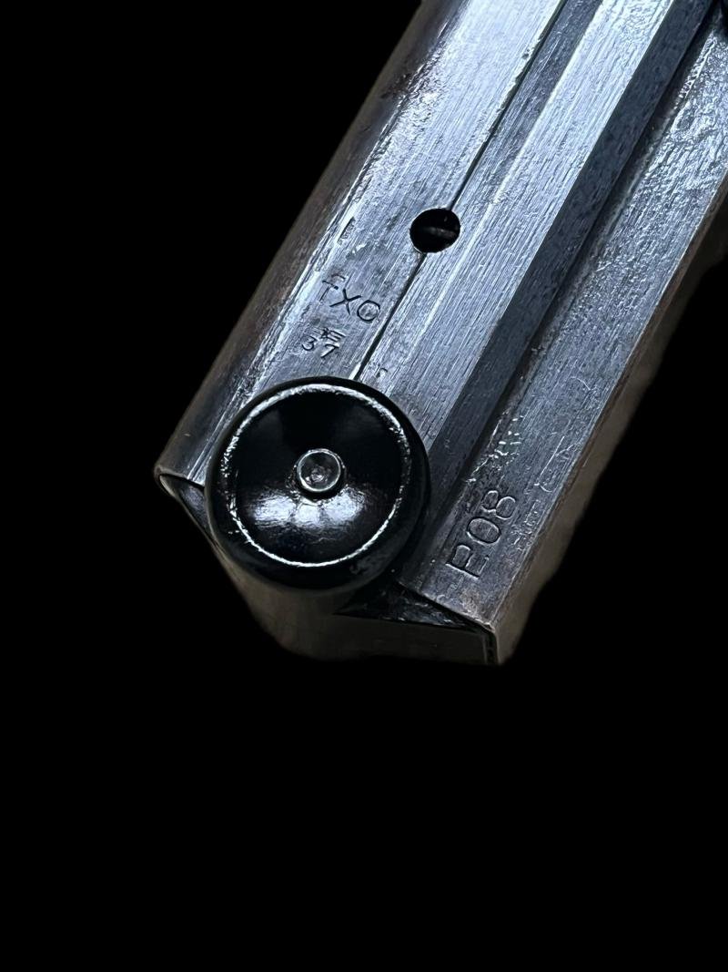 DEACTIVATED WW2 GERMAN 1939 DATED LUGER (MATCHING) (UK DEACTIVATION) — image 9