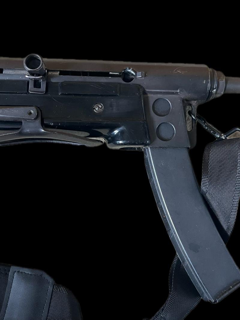 DEACTIVATED M56 SUB MACHINE GUN (UK DEACTIVATION) — image 4