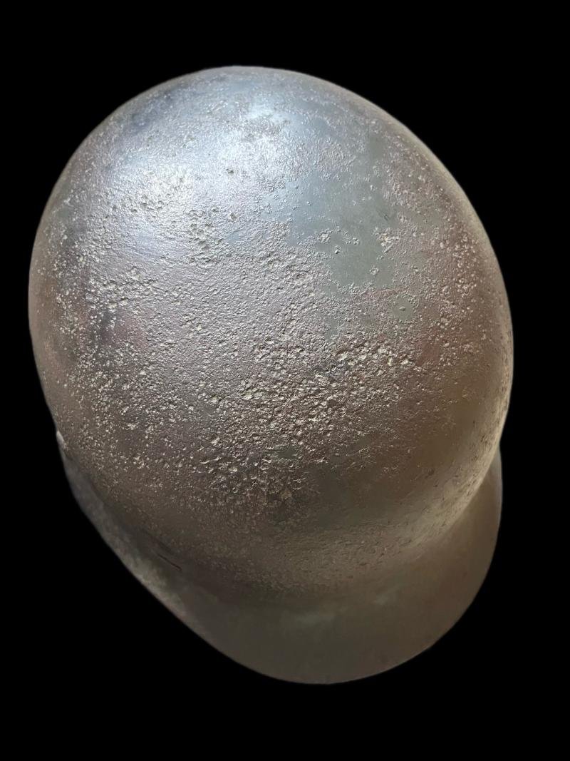 WW2 GERMAN M40 Q64 SINGLE DECAL HELMET (384TH DIVISION, FOUND IN VOLGOGRAD/STALINGRAD) — image 4