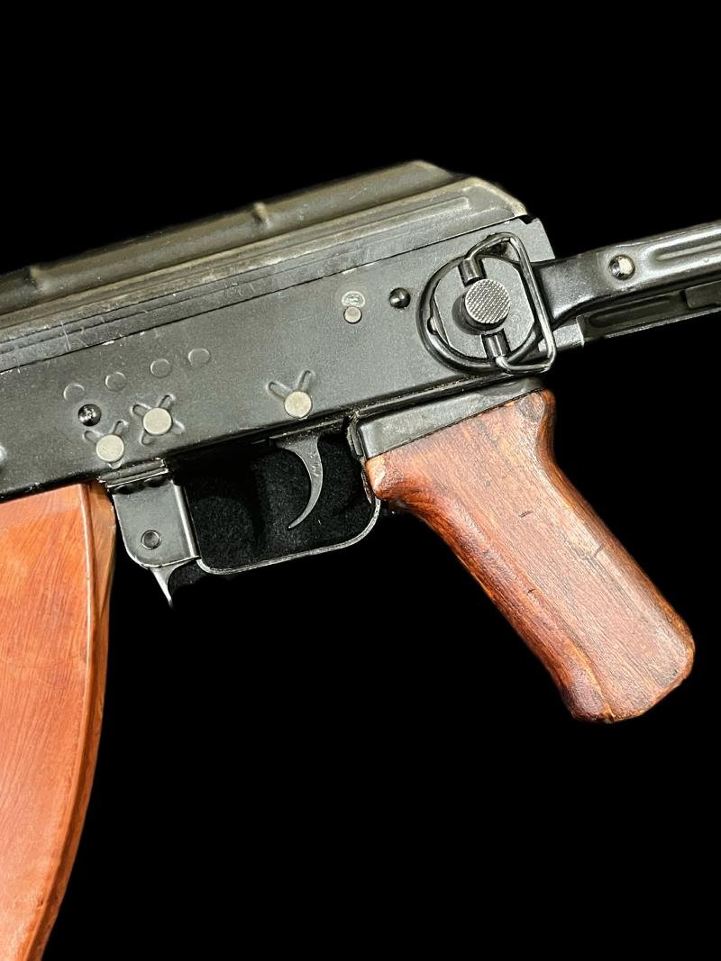 DEACTIVATED RUSSIAN AKMS ASSAULT RIFLE (UK DEACTIVATION) — image 8