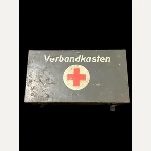 WW2 GERMAN VERBANDKASTEN (MEDICAL BOX)
