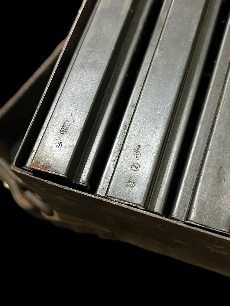 WW2 GERMAN ZB26-30 12 X MAGAZINES IN ORIGINAL CASE — image 2