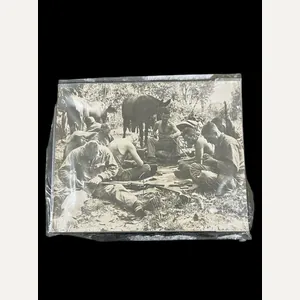 WW2 U.S. TROOPS CLEANING THEIR RIFLES IN BURMA