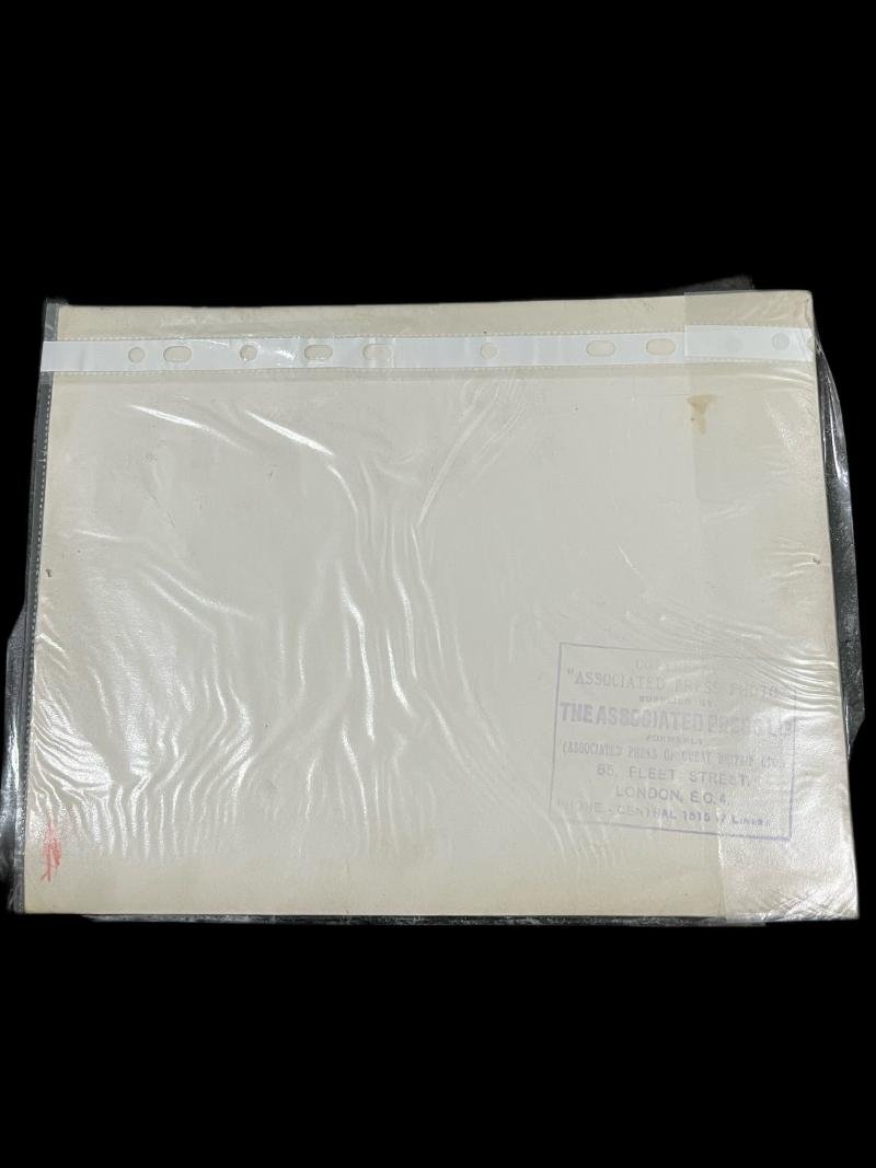 ASSOCIATED PRESS PHOTO OF U.S. TROOPS AND CIVILIANS — image 3