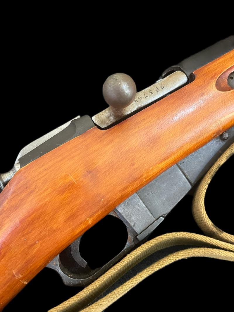 DEACTIVATED WW2 SOVIET MOSIN NAGANT CARBINE RIFLE (MATCHING) (UK DEACTIVATION) — image 3