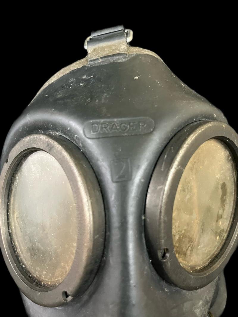 GERMAN DRAGER GAS MASK — image 2
