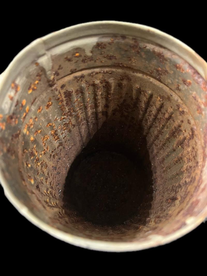 WW2 GERMAN SNOW CAMO GAS MASK TIN — image 7