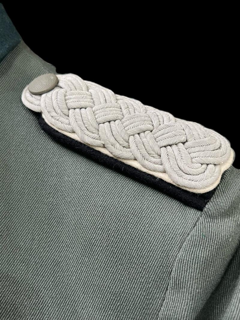 WW2 GERMAN SS-STANDARTE 3 OFFICER'S DER FUHRER TUNIC — image 4