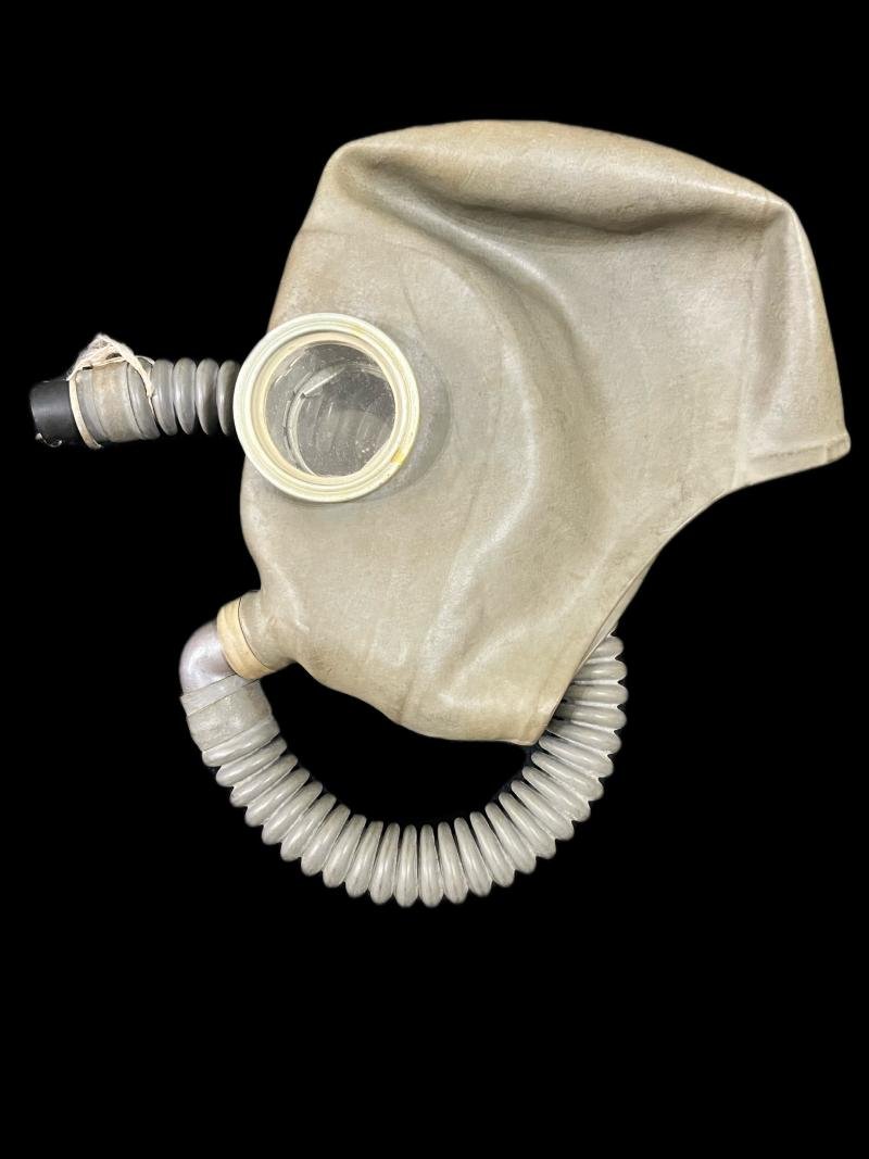 SOVIET IP-46 GAS MASK — image 3