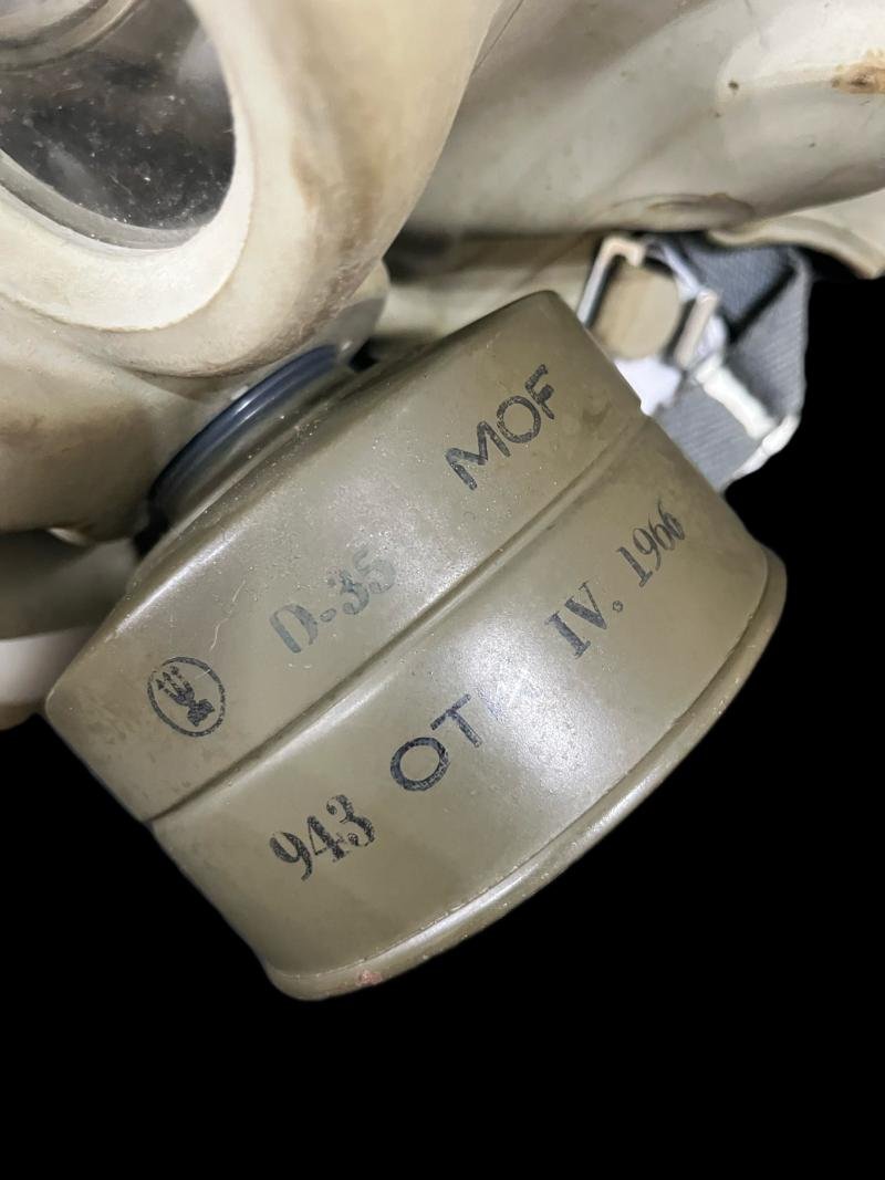 SOVIET PMG-1 GAS MASK WITH FILTER — image 2