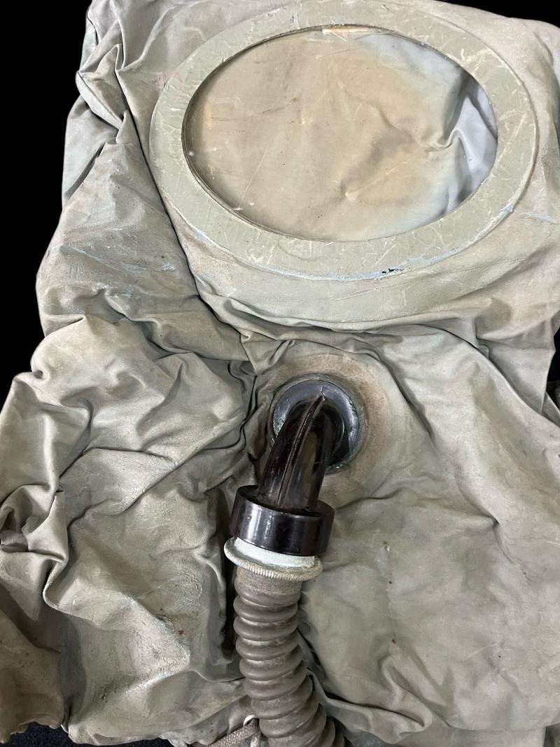 RARE 1950'S CZECH TODDLER GAS MASK — image 2