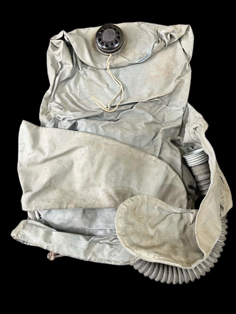 RARE 1950'S CZECH TODDLER GAS MASK — image 6