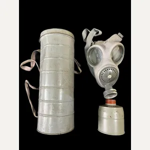 WW2 CZECH FATRA VZ.35 GAS MASK WITH FILTER AND TIN