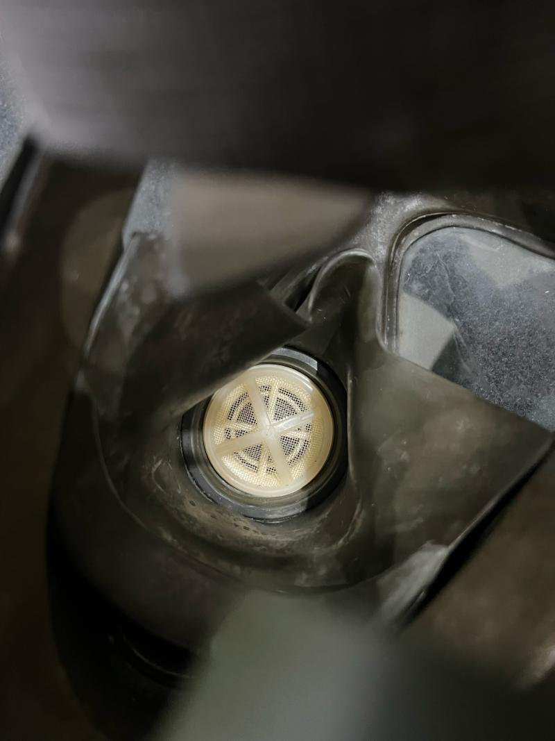 GERMAN AUER M62 GAS MASK — image 4