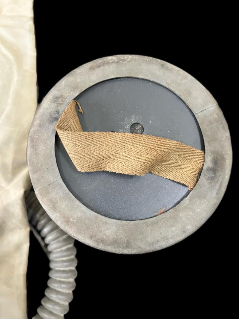 RARE 1950'S CZECH BABY GAS MASK — image 2