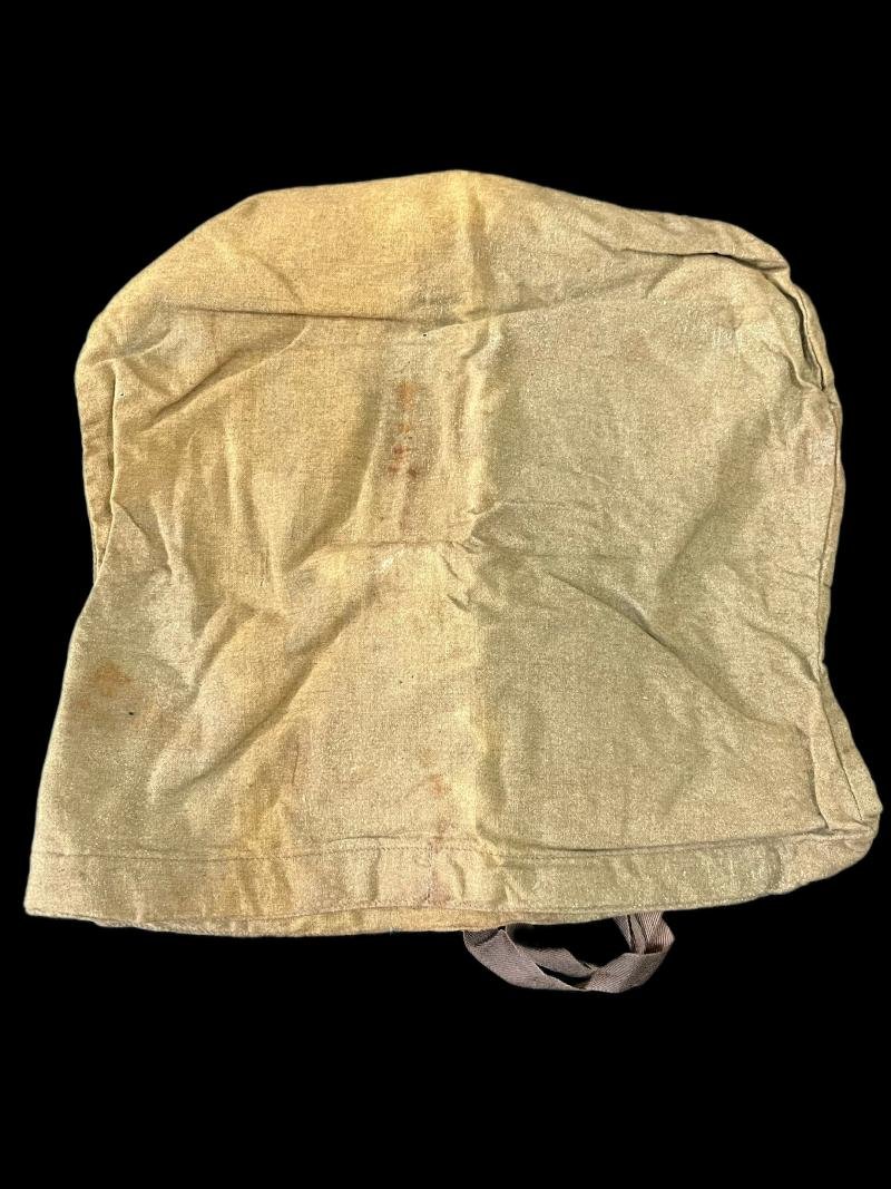 VERY RARE WW1 BRITISH 1915 SMOKE HOOD (GAS MASK) — image 4