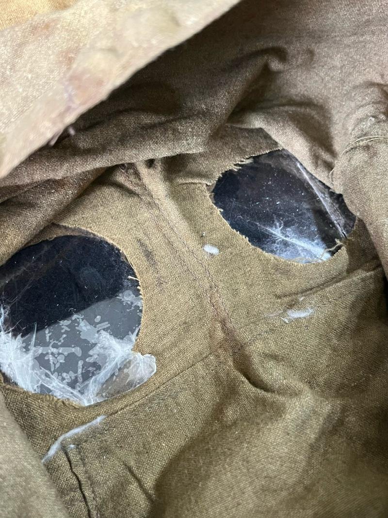 VERY RARE WW1 BRITISH 1915 SMOKE HOOD (GAS MASK) — image 5