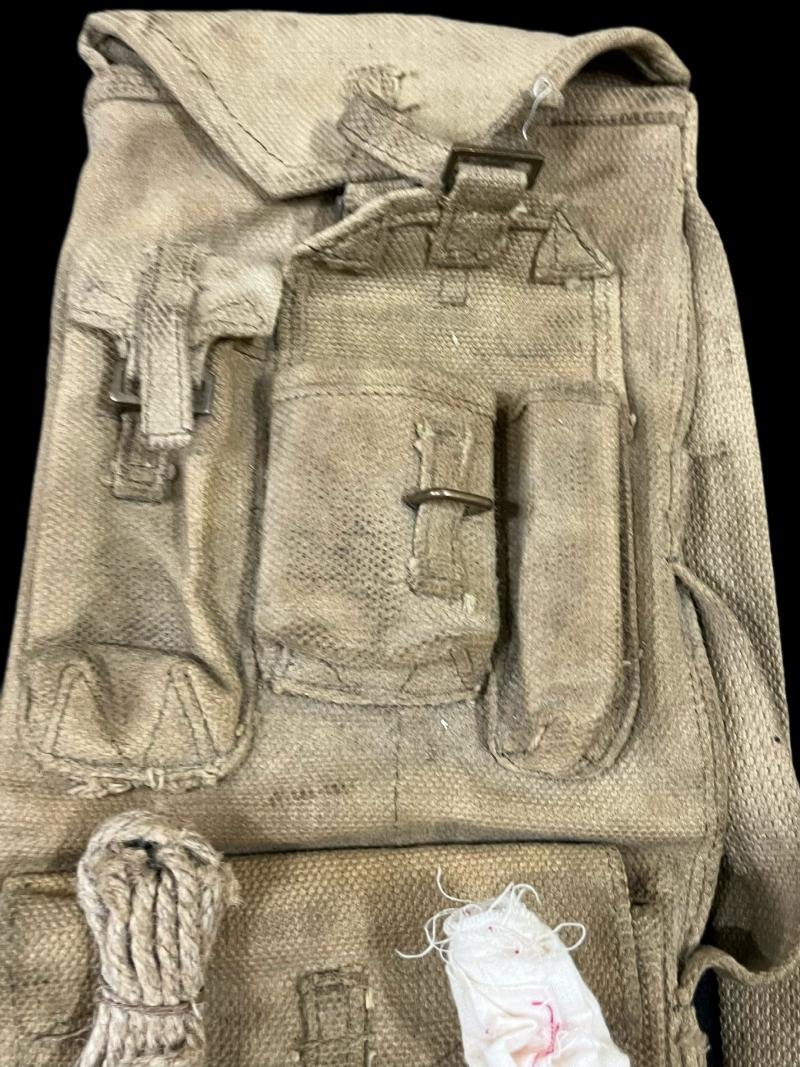 WW2 BRITISH BREN SPARE BARREL BAG WITH ACCESSORIES — image 3