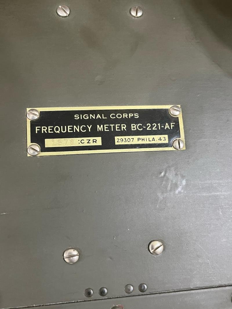 WW2 U.S SIGNAL CORPS FREQUENCY METER BC-221-AF — image 2