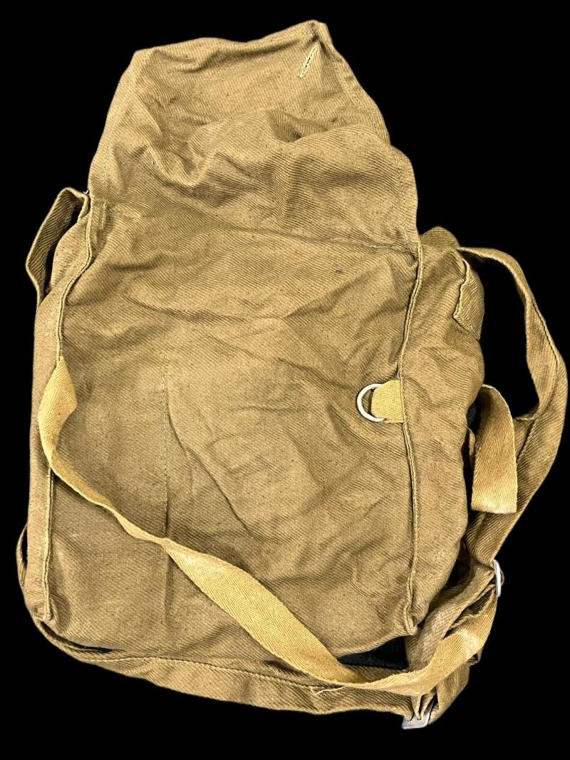 SOVIET GAS MASK BAG — image 3