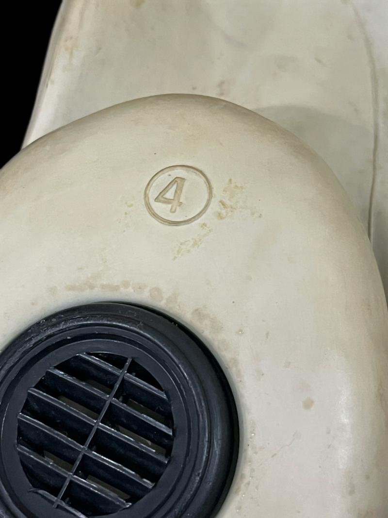 SOVIET PBF GAS MASK — image 3