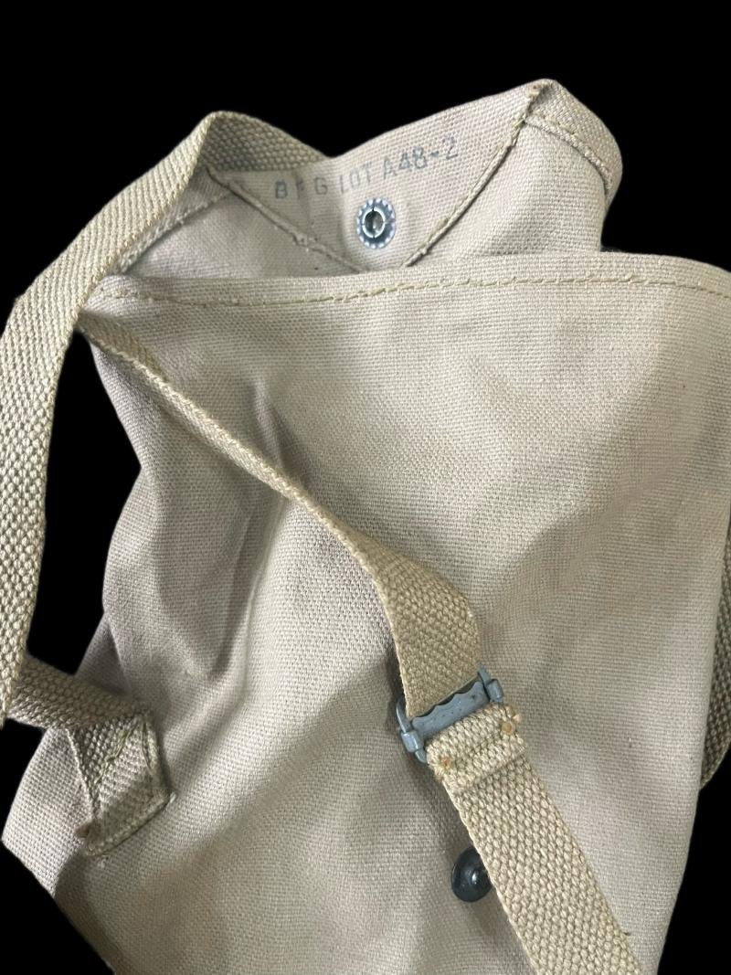 WW2 U.S. M1A2-1-1 NON COMBATANT GASMASK SET — image 3