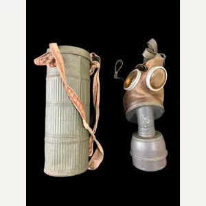 WW2 FRENCH GAS MASK WITH FILTER AND TIN