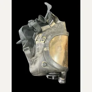 U.S M24 VIETNAM ERA GAS MASK