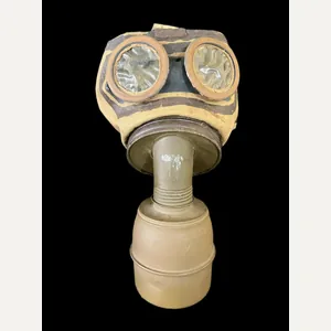 WW2 FRENCH TC-38 GAS MASK WITH FILTER