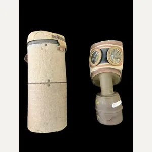 WW2 FRENCH TC-38 GAS MASK WITH FILTER AND PAPER BOX