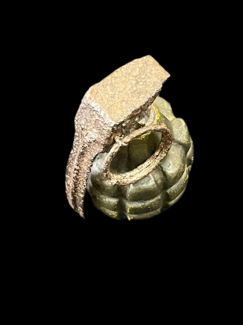 WW2 U.S. MK.II PINEAPPLE GRENADE (INERT) — image 4