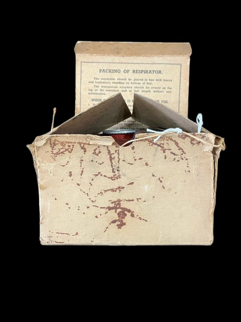 WW2 BRITISH MICKEY MOUSE GAS MASK — image 6