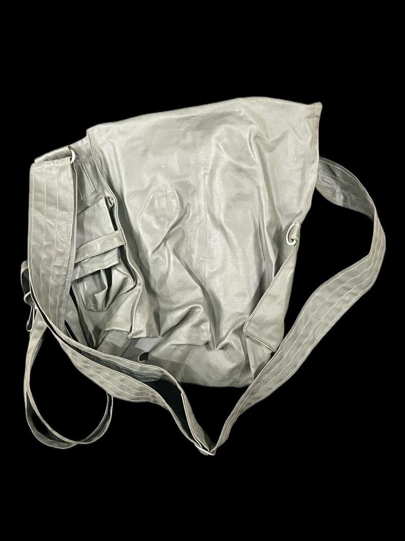 EAST GERMAN NVA GAS MASK BAG — image 3