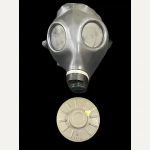 EARLY ISRAELI SHALON MODEL 4 GAS MASK WITH FILTER