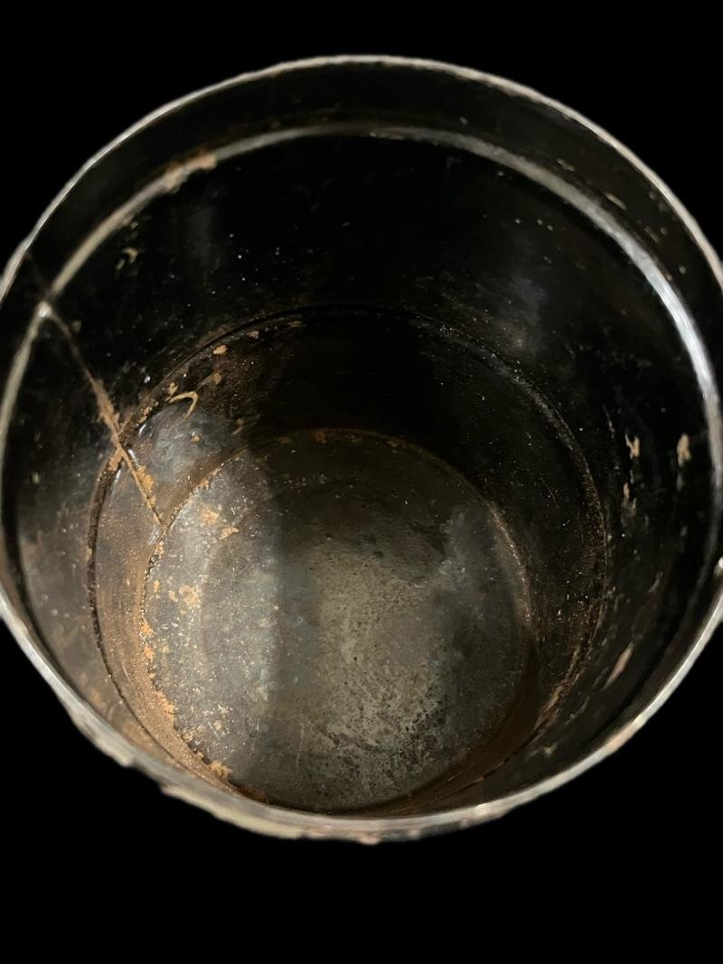 WW1 GERMAN LEATHER GAS MASK AND TIN — image 9