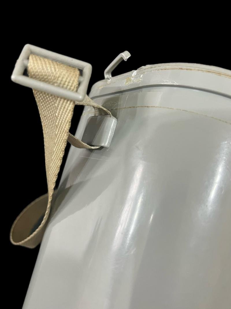 SWEDISH TYPE 33 GAS MASK WITH BOX AND INSTRUCTIONS — image 3