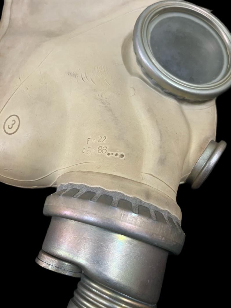 POLISH SZM-41M GAS MASK — image 2