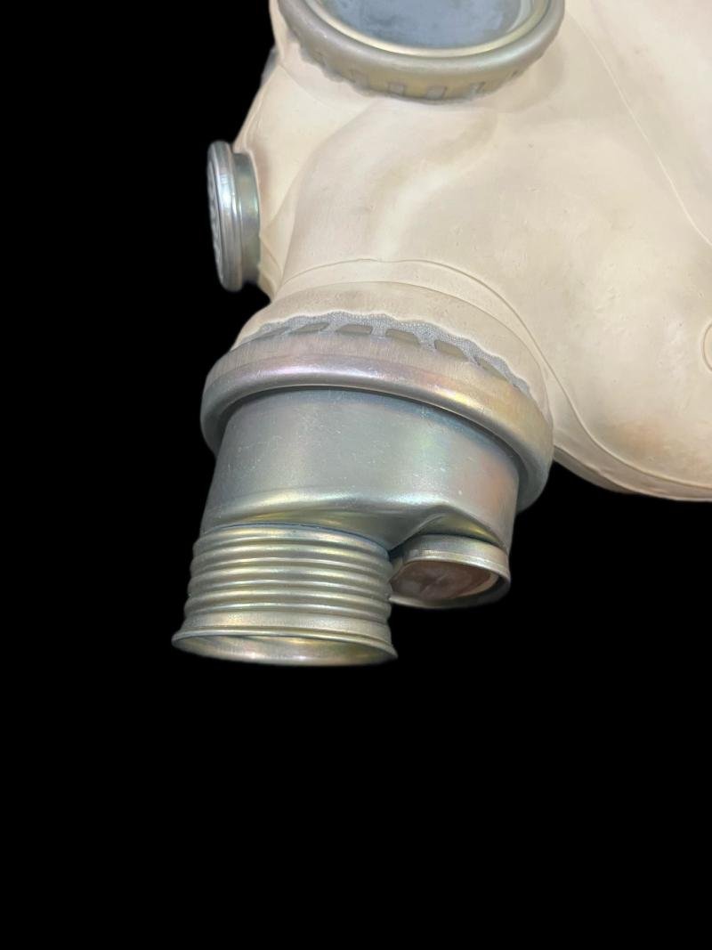 POLISH SZM-41M GAS MASK — image 4