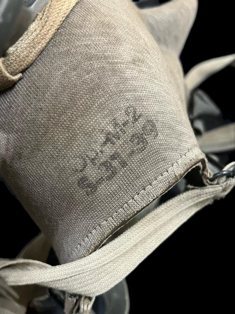 WW2 CZECH VZ.35 GAS MASK (GERMAN CAPTURED) — image 3