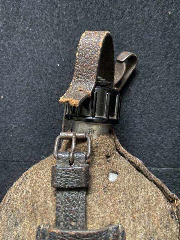 WW2 GERMAN WATER BOTTLE — image 2