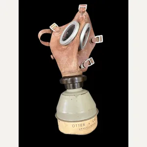 WW2 BELGIAN L.702 GAS MASK WITH FILTER