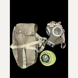 HUNGARIAN M75 GAS MASK WITH FILTER AND POUCH