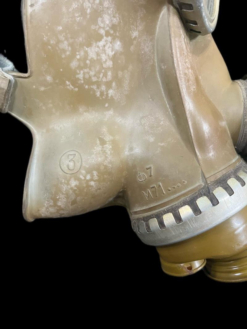 SOVIET MM-1 GAS MASK — image 4