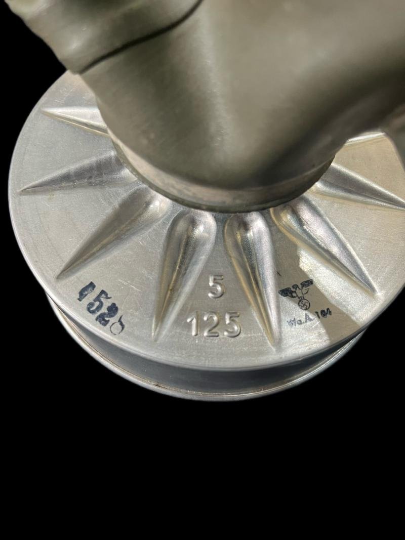 WW2 GERMAN VM-37 GAS MASK — image 3