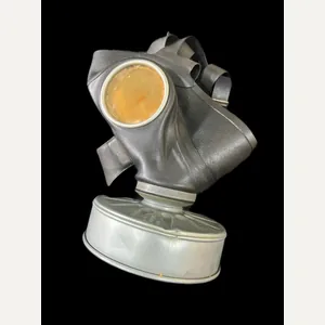 WW2 GERMAN VM-40 GAS MASK AND FILTER