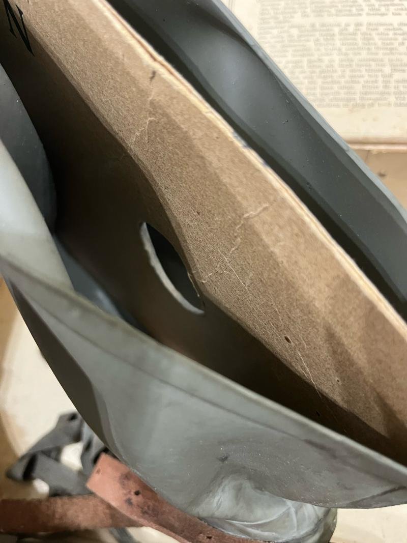 WW2 FINNISH MODEL 39 GAS MASK SET IN BOX — image 7