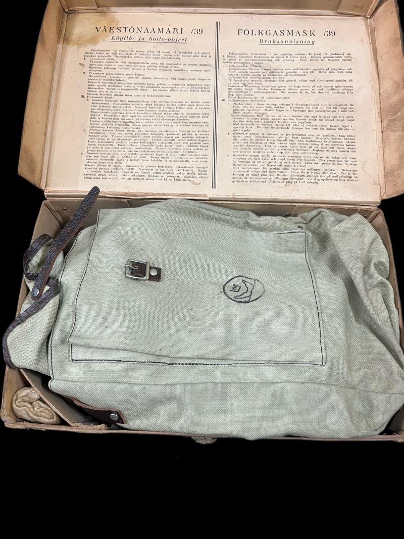 WW2 FINNISH MODEL 39 GAS MASK SET IN BOX — image 8