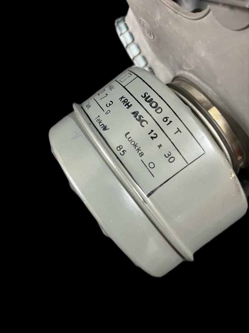 FINNISH M61 GAS MASK WITH FILTER — image 5